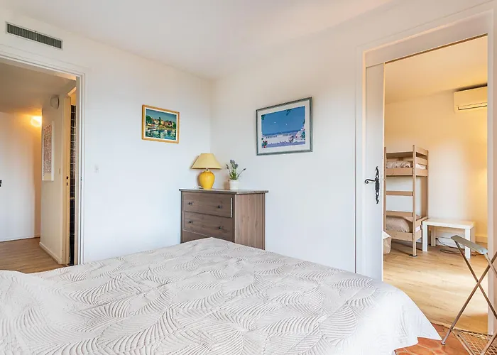 Penelope By Interhome Hyères